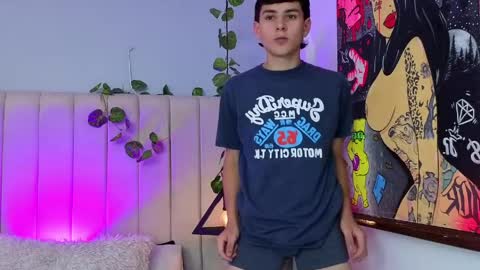 Snapshot of andrew_restrepo chatting on 04/04/26, 08:06 andrew restrepo online show from 04/04/26, 08:06