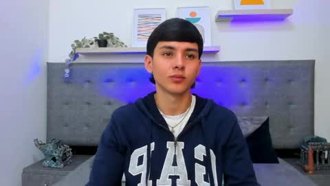 Snapshot of andrew_restrepo chatting on 04/13/26, 04:34 andrew restrepo online show from 04/13/26, 04:34