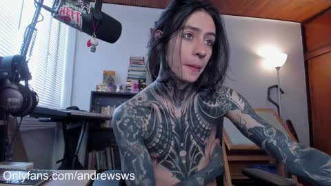 Snapshot of andrew_round chatting on 02/02/25, 10:17 andrew_round online show from 02/02/25, 10:17