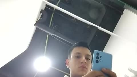 Snapshot of andrewcooper1 chatting on 01/08/25, 11:21 andrew online show from 01/08/25, 11:21