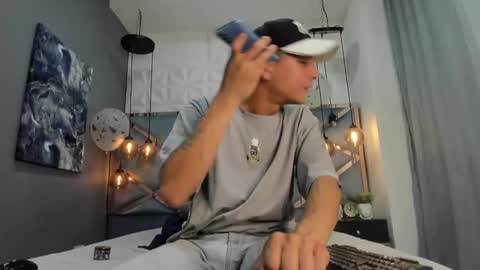 Snapshot of andrewcooper1 chatting on 01/09/25, 02:11 andrew online show from 01/09/25, 02:11