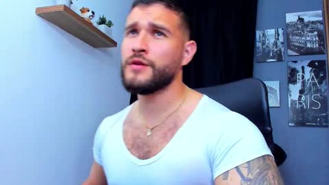 Snapshot of andrewdiaz_ chatting on 10/27/25, 05:11 Andrew Diaz online show from 10/27/25, 05:11