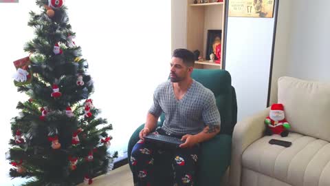 Andrew online show from 12/11/24, 01:49