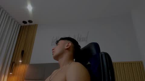 Andrewlamar21 online show from 12/11/24, 04:42