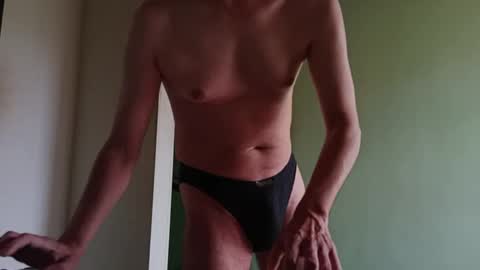 Snapshot of andrewmature chatting on 01/14/26, 02:44 andrewmature online show from 01/14/26, 02:44