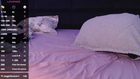 Snapshot of andrewmhilton_ chatting on 12/27/24, 08:07 andrewmhilton_ online show from 12/27/24, 08:07