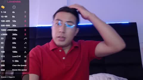 Snapshot of andrewmhilton_ chatting on 01/01/25, 04:18 andrewmhilton_ online show from 01/01/25, 04:18