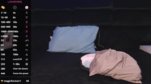 Snapshot of andrewmhilton_ chatting on 01/08/25, 04:23 andrewmhilton_ online show from 01/08/25, 04:23