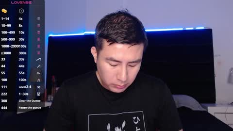 Snapshot of andrewmhilton_ chatting on 01/23/25, 02:23 andrewmhilton_ online show from 01/23/25, 02:23