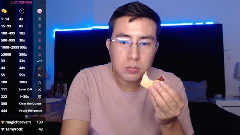 Snapshot of andrewmhilton_ chatting on 01/27/25, 05:58 andrewmhilton_ online show from 01/27/25, 05:58