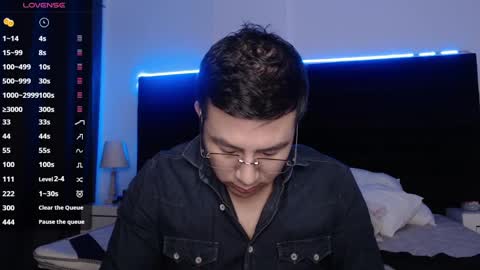 Snapshot of andrewmhilton_ chatting on 01/29/25, 02:09 andrewmhilton_ online show from 01/29/25, 02:09