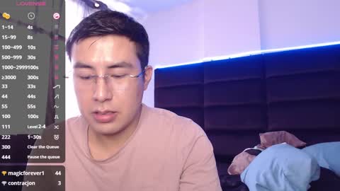 Snapshot of andrewmhilton_ chatting on 02/06/25, 08:02 andrewmhilton_ online show from 02/06/25, 08:02