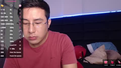 Snapshot of andrewmhilton_ chatting on 02/19/25, 07:38 andrewmhilton_ online show from 02/19/25, 07:38