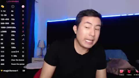 Snapshot of andrewmhilton_ chatting on 02/20/25, 05:23 andrewmhilton_ online show from 02/20/25, 05:23