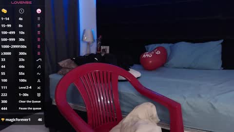 Snapshot of andrewmhilton_ chatting on 02/23/25, 11:14 andrewmhilton_ online show from 02/23/25, 11:14