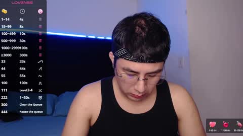 Snapshot of andrewmhilton_ chatting on 02/25/25, 10:39 andrewmhilton_ online show from 02/25/25, 10:39