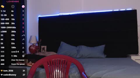 Snapshot of andrewmhilton_ chatting on 03/01/25, 01:22 andrewmhilton_ online show from 03/01/25, 01:22