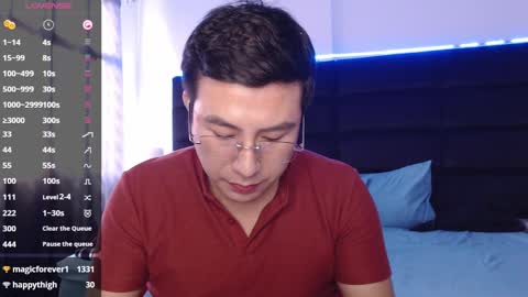 Snapshot of andrewmhilton_ chatting on 03/01/25, 07:04 andrewmhilton_ online show from 03/01/25, 07:04