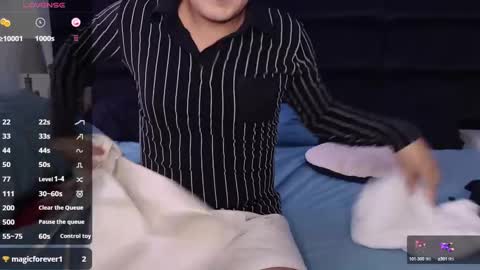 Snapshot of andrewmhilton_ chatting on 03/06/25, 06:37 andrewmhilton_ online show from 03/06/25, 06:37