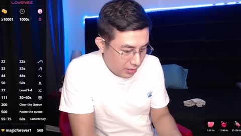 Snapshot of andrewmhilton_ chatting on 03/10/25, 02:28 andrewmhilton_ online show from 03/10/25, 02:28