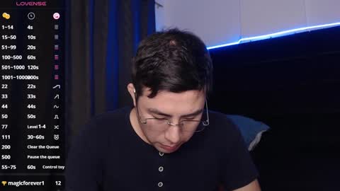 Snapshot of andrewmhilton_ chatting on 03/11/25, 02:43 andrewmhilton_ online show from 03/11/25, 02:43