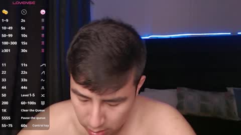 Snapshot of andrewmhilton_ chatting on 09/21/25, 06:26 andrewmhilton_ online show from 09/21/25, 06:26