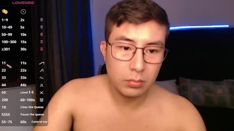 Snapshot of andrewmhilton_ chatting on 09/22/25, 05:31 andrewmhilton_ online show from 09/22/25, 05:31