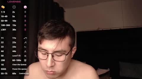 Snapshot of andrewmhilton_ chatting on 10/13/25, 06:35 andrewmhilton_ online show from 10/13/25, 06:35