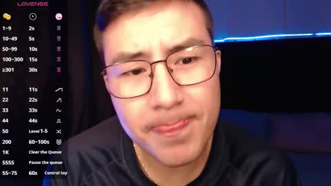 Snapshot of andrewmhilton_ chatting on 10/16/25, 05:08 andrewmhilton_ online show from 10/16/25, 05:08