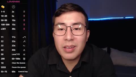 Snapshot of andrewmhilton_ chatting on 10/21/25, 06:36 andrewmhilton_ online show from 10/21/25, 06:36