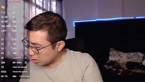 Snapshot of andrewmhilton_ chatting on 11/09/25, 06:17 andrewmhilton_ online show from 11/09/25, 06:17