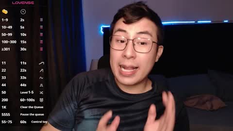 Snapshot of andrewmhilton_ chatting on 11/10/25, 07:07 andrewmhilton_ online show from 11/10/25, 07:07