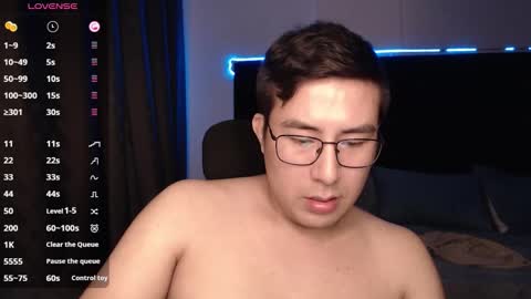 Snapshot of andrewmhilton_ chatting on 11/11/25, 07:19 andrewmhilton_ online show from 11/11/25, 07:19