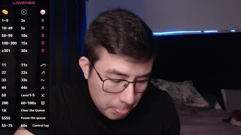 Snapshot of andrewmhilton_ chatting on 11/15/25, 07:05 andrewmhilton_ online show from 11/15/25, 07:05