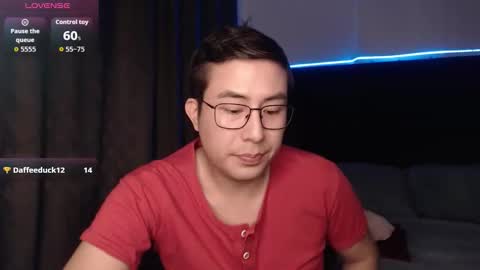 Snapshot of andrewmhilton_ chatting on 11/30/25, 06:06 andrewmhilton_ online show from 11/30/25, 06:06