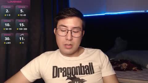 Snapshot of andrewmhilton_ chatting on 12/03/25, 04:42 andrewmhilton_ online show from 12/03/25, 04:42