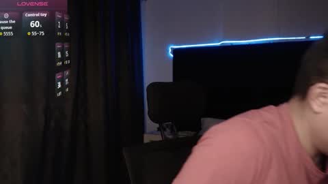 Snapshot of andrewmhilton_ chatting on 12/22/25, 07:27 andrewmhilton_ online show from 12/22/25, 07:27