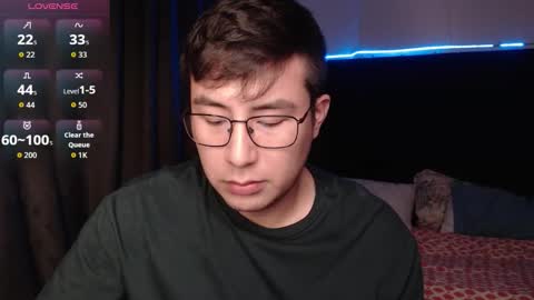 Snapshot of andrewmhilton_ chatting on 12/23/25, 07:28 andrewmhilton_ online show from 12/23/25, 07:28