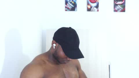 Snapshot of andrewoconnor__ chatting on 04/19/26, 06:07 Andrew Oconnor online show from 04/19/26, 06:07