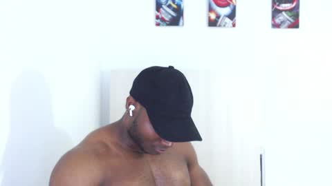 Snapshot of andrewoconnor__ chatting on 04/19/26, 06:10 Andrew Oconnor online show from 04/19/26, 06:10
