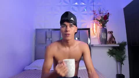 Snapshot of andrewortix chatting on 03/10/25, 06:49 AndreWortix online show from 03/10/25, 06:49