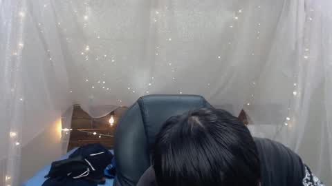 Snapshot of andrewsmile_ chatting on 12/27/24, 06:53 ANDREW online show from 12/27/24, 06:53