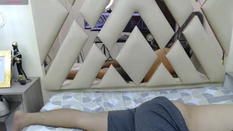 Snapshot of andrewsmile_ chatting on 01/04/25, 06:40 ANDREW online show from 01/04/25, 06:40