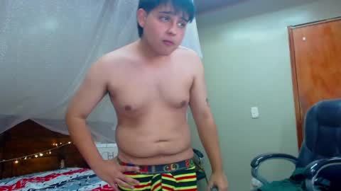 Snapshot of andrewsmile_ chatting on 02/09/25, 03:23 ANDREW online show from 02/09/25, 03:23