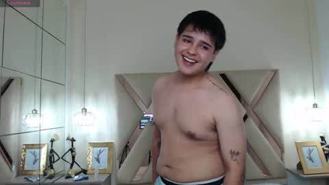 Snapshot of andrewsmile_ chatting on 02/15/25, 06:44 ANDREW online show from 02/15/25, 06:44