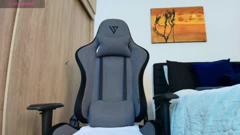 Snapshot of andrewstelee chatting on 04/17/26, 05:32 andrewstelee online show from 04/17/26, 05:32