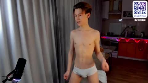 Snapshot of andrewwcarter2 chatting on 02/15/25, 06:23 Andrew online show from 02/15/25, 06:23