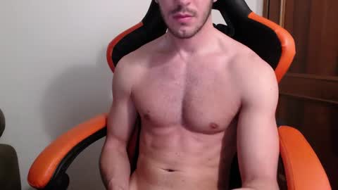 Snapshot of andrewyy34 chatting on 03/08/25, 10:54 Andrea online show from 03/08/25, 10:54