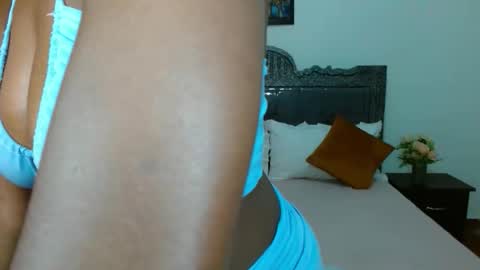 Snapshot of andrienna chatting on 09/16/25, 05:08 Anna online show from 09/16/25, 05:08