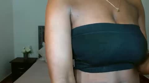 Snapshot of andrienna chatting on 10/22/25, 05:30 Anna online show from 10/22/25, 05:30